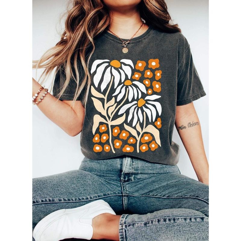 Boho Botanical Daisy Art Nouveau Floral T-Shirts