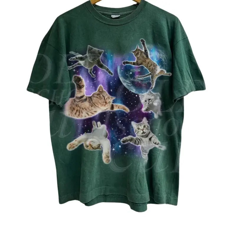 Cats Floating Galaxy Vintage 90s Retro Funny Cat Funny Cat Meme Shirt Kitten Lovers Trippy Shirt T-Shirts