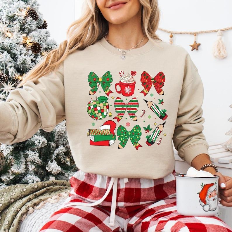 Coquette Bow Teacher Very Merry Teacher Santa'S Favorite Teacher Teacher Life Teacher T-Shirts