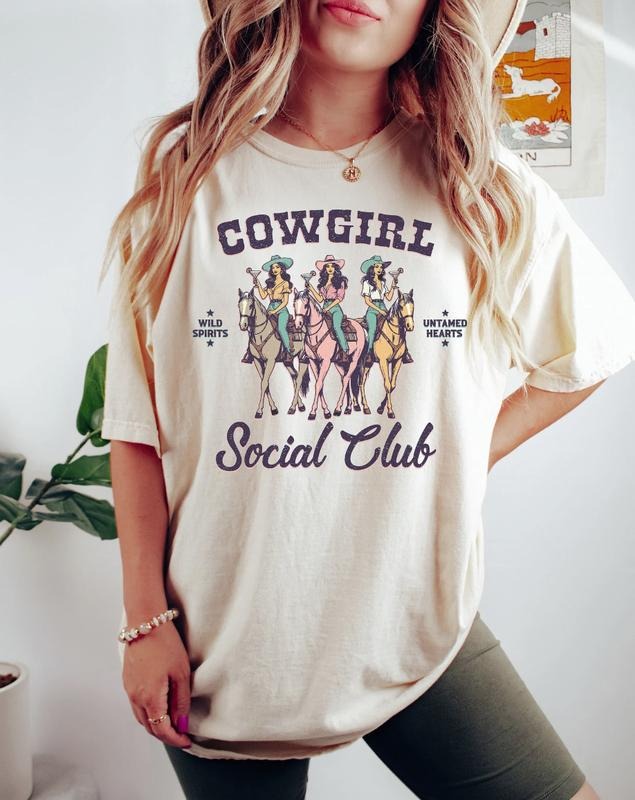 Cowgirl Social Club Shirt Long Live Cowgirls Retro Rodeo Shirt Western Cowgirl Shirt Country Girl Rodeo Menswear Top Underwear Streetwear Man Tropical Round Neck Casual T-Shirts