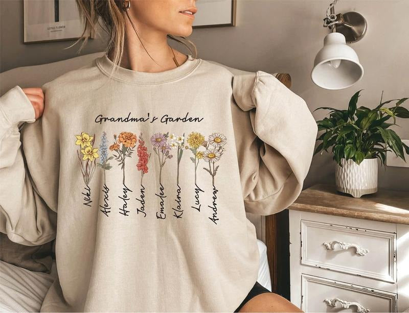 Grandma'S Garden Custom Birthflower Grandma Love Grows Here Mom'S Garden T-Shirts