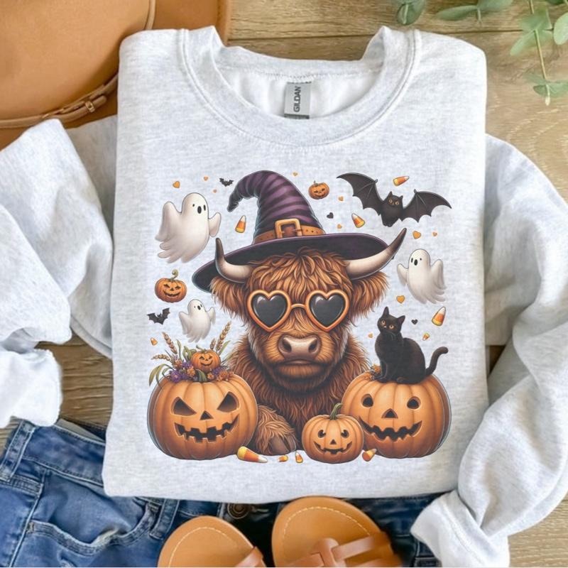 Halloween Highland Cow Ash Grey Halloween T-Shirts