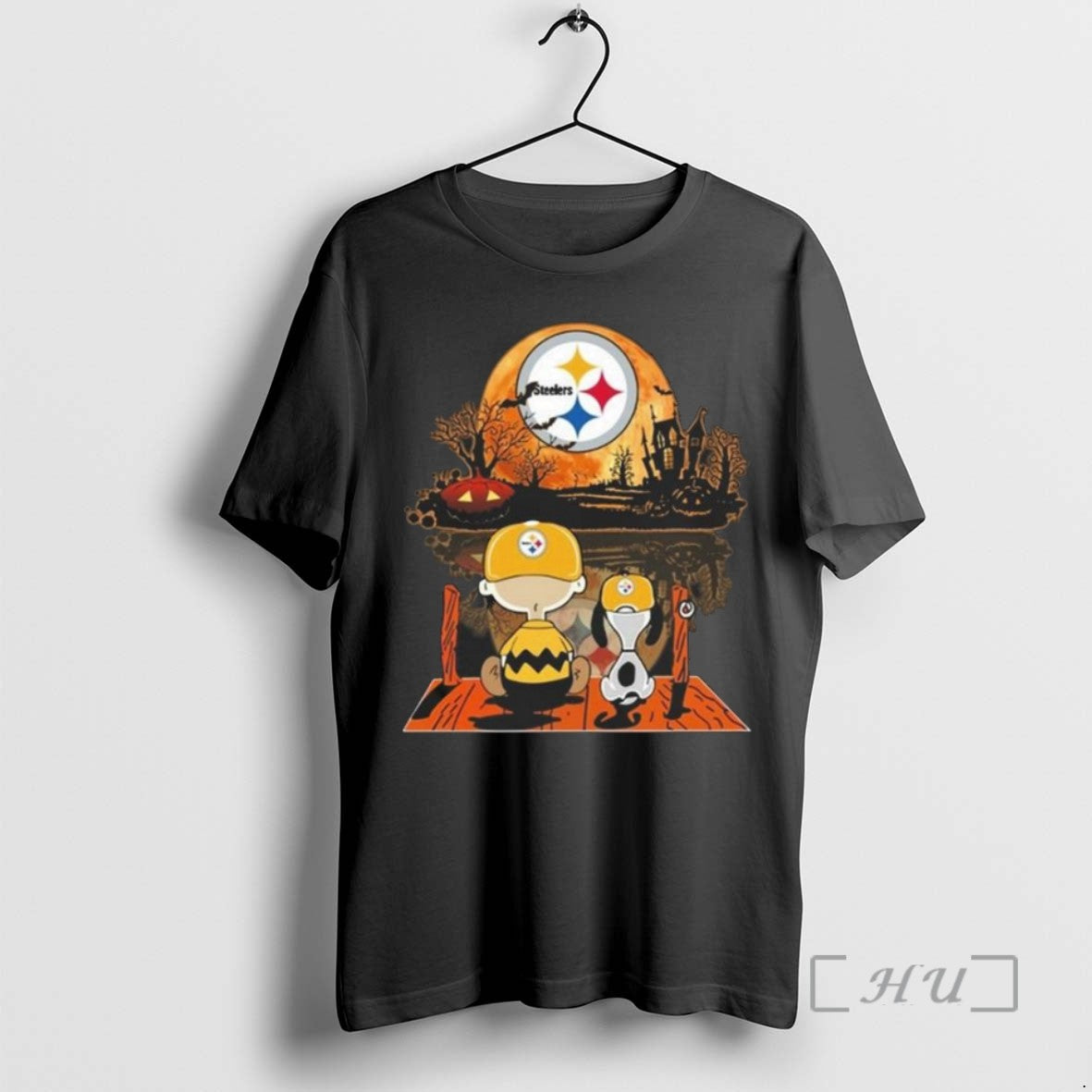 Limited Edition Charlie Brown And Snoopy Watching Pittsburgh Steelers Team Halloween 2025 T Shirts Sweater