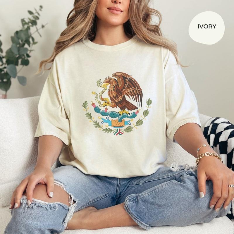 Mexican Mexico Pride Mexican Coat Arms Eagle Top Mexican Seal Emblem Mexican Seal T-Shirts