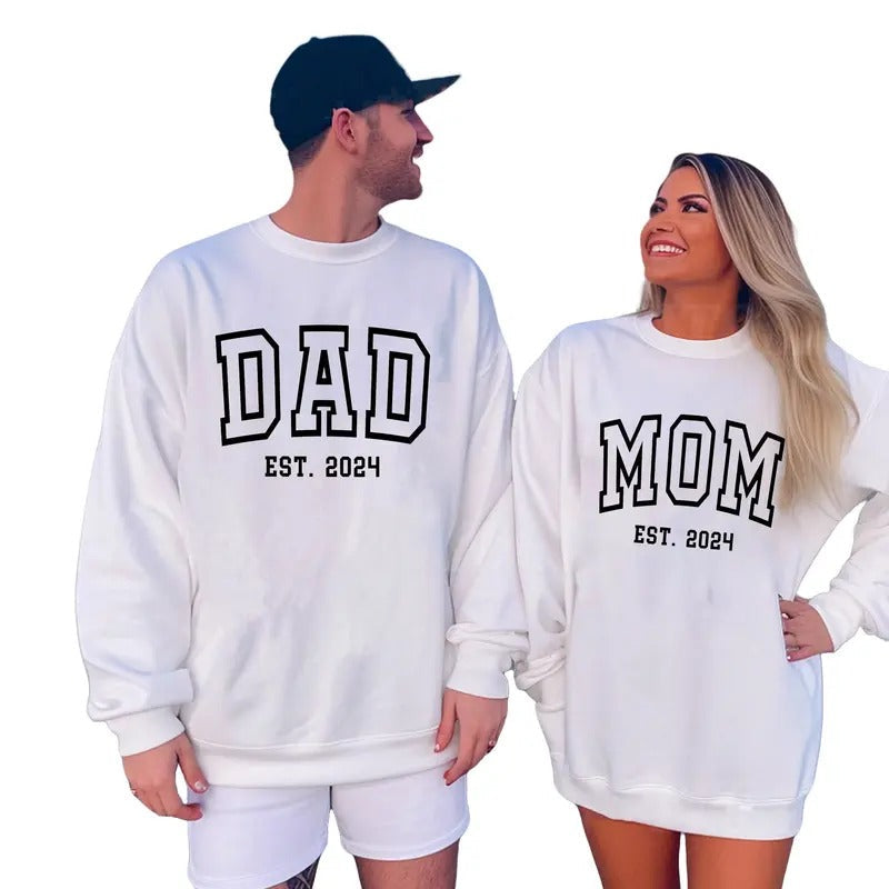 Mom Dad 2024 Mama Shirt Dada Shirt Pregnancy Reveal Shirt Dad Be Mom Be Basic T-Shirts
