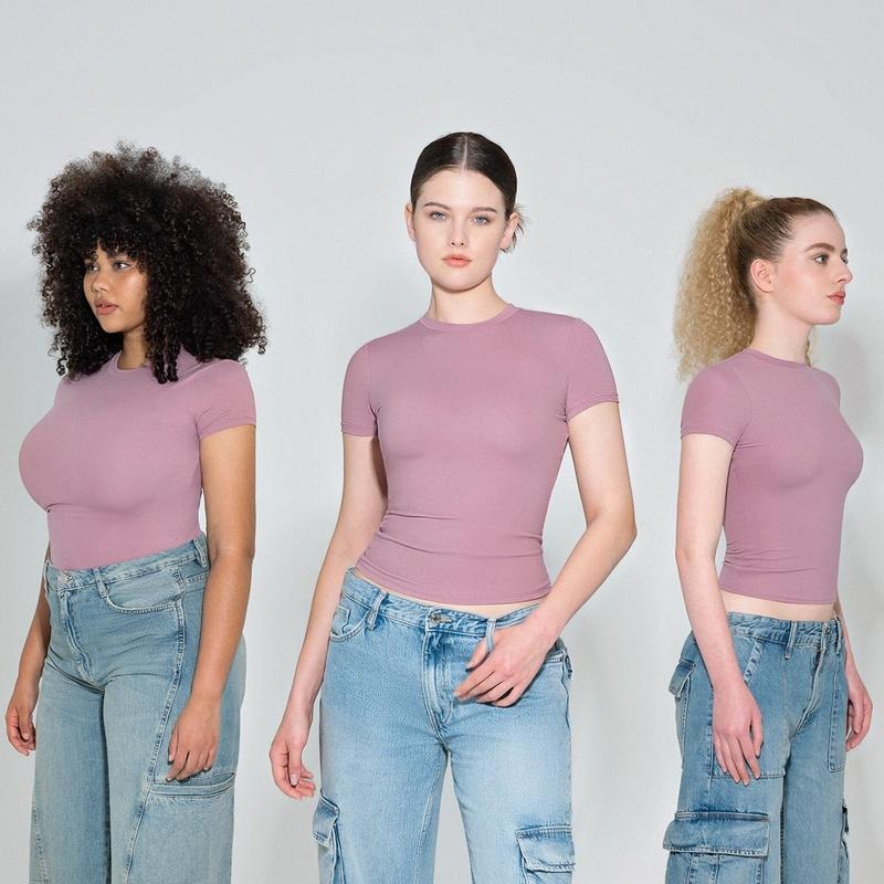 PUMIEY Crew Neck Summer Casual Slim Fitting Soft Fabric Top Minimalist Round Neck Short Sleeve T-Shirts