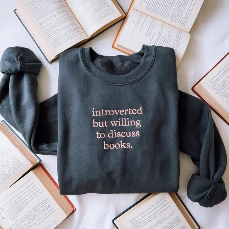 Print Introverted But Willing Discuss Books Bookish Reader Shirt Booktok Bookworm ZLCJO T-Shirts