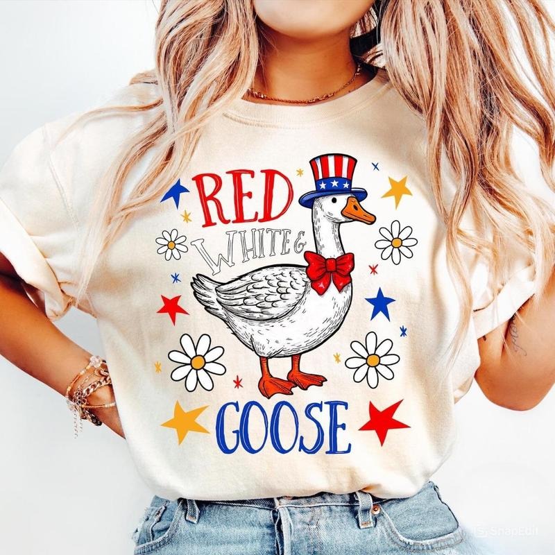 Red White Goose Funny 4th July Shirt Boho Patriotic Floral Fourth July Retro Cute American Goose Girly T-Shirts