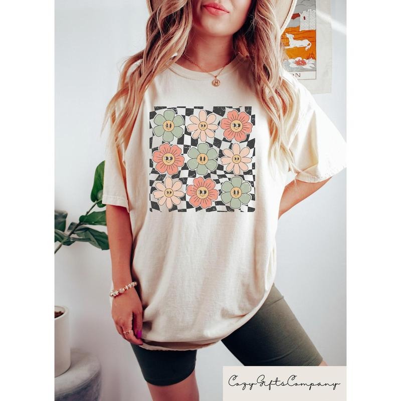 Retro Checkered Flower Shirt Retro Flowers Comfort Summer Shirt Boho Flower Shirt Boho Hippie Summer T-Shirts