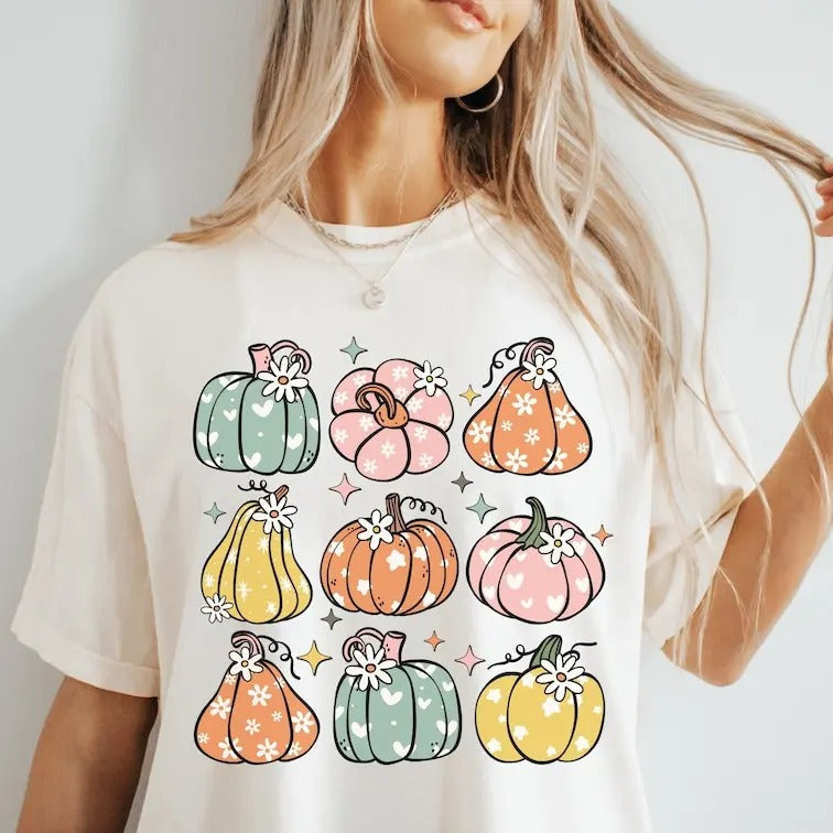 Retro Pumpkin Retro Fall Pumpkin Season Pumpkins & Daisies Fall Coquette Fall T-Shirts