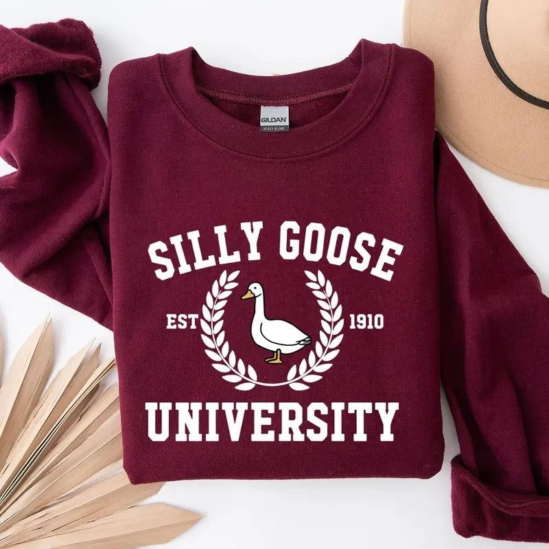 Silly Goose University Shirt Shirt Shirt Hot Tiktok Trend 2024 T-Shirts