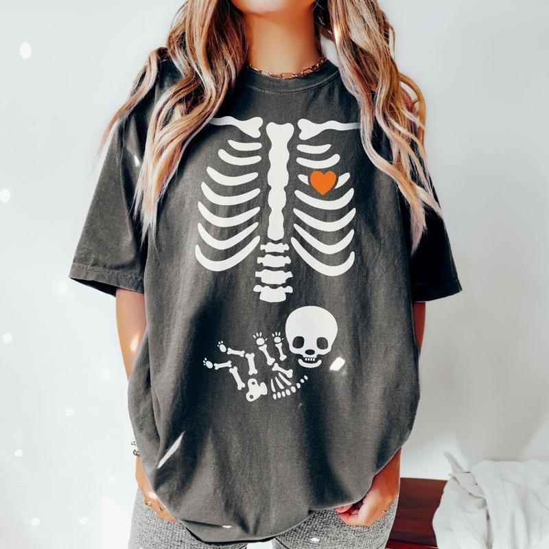 Skeleton Halloween Maternity Shirt Funny Pregnancy Announcement Spooky Pregnant Costume New Mommy Fall Mama Be T-Shirts