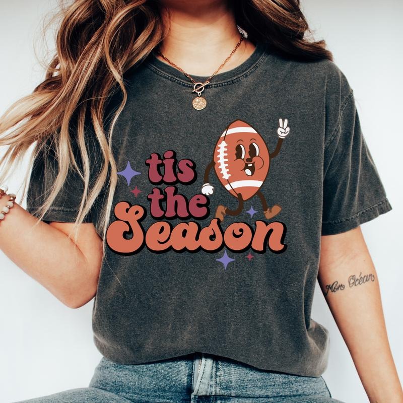 TIS SEASON FOOTBALL SHIRT (COMFORT COLORS CAUSAL SHIRT FALL ) Cotton Fabric T-Shirts