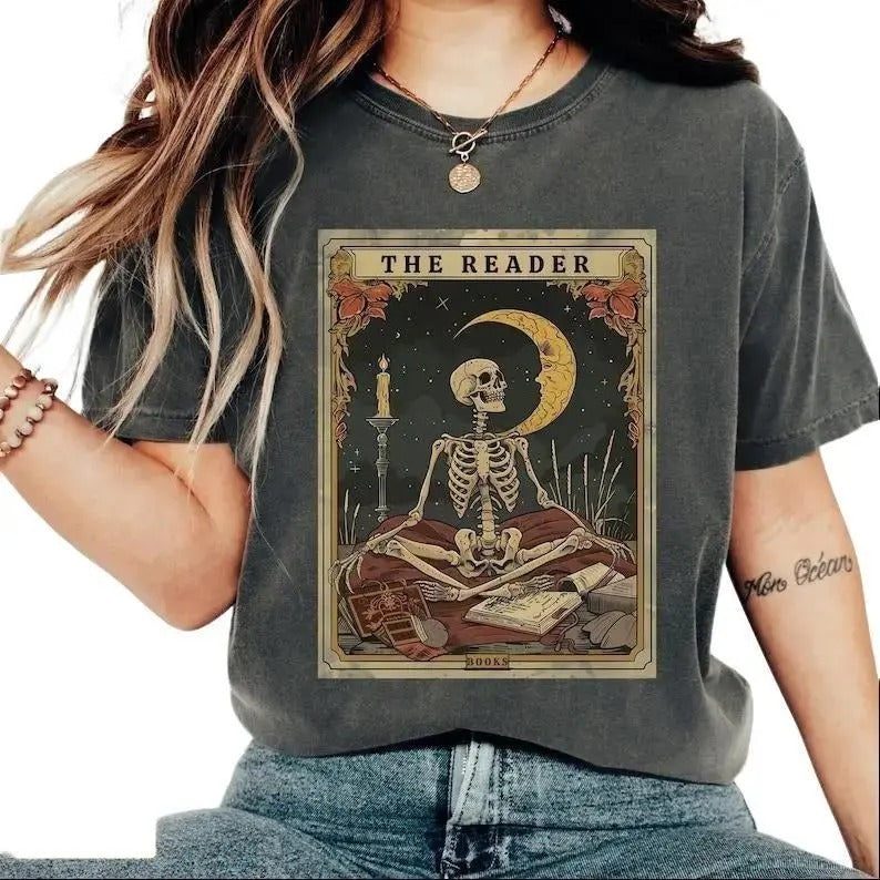 Reader Tarot Card Shirt Throne Glass Skeleton Reading Shirt Tarot Card Shirt Bookish Tarot Lover Acotar T-Shirts