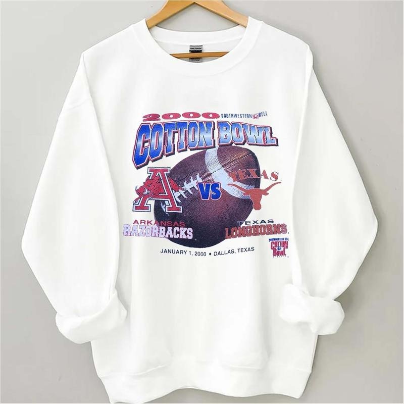 Vintage 2000 VTG Arkansas VS Texas Cotton Bowl Classic T-Shirts