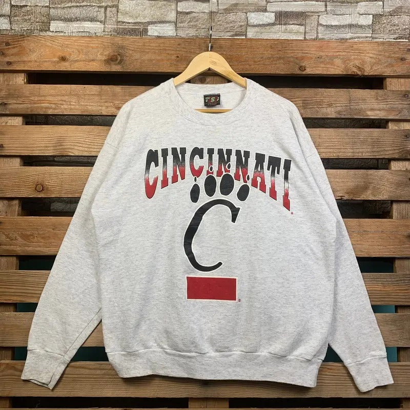 Vintage NCAA Cincinnati Bearcats Cincinnati Cincinnati Jumper Cincinnati Bearcats Logo XLarge T-Shirts