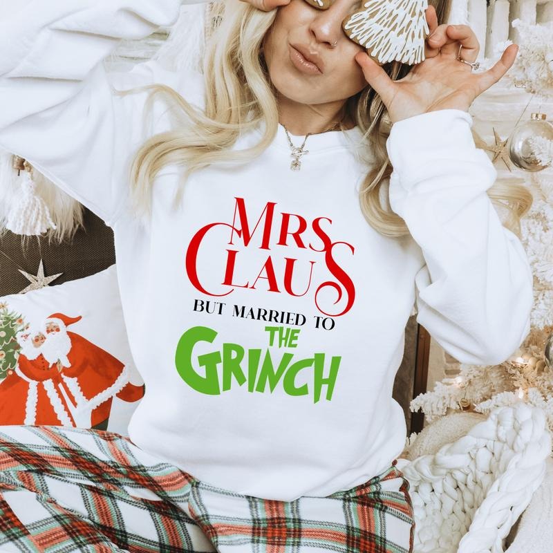White Mrs Claus Gildan T-Shirts