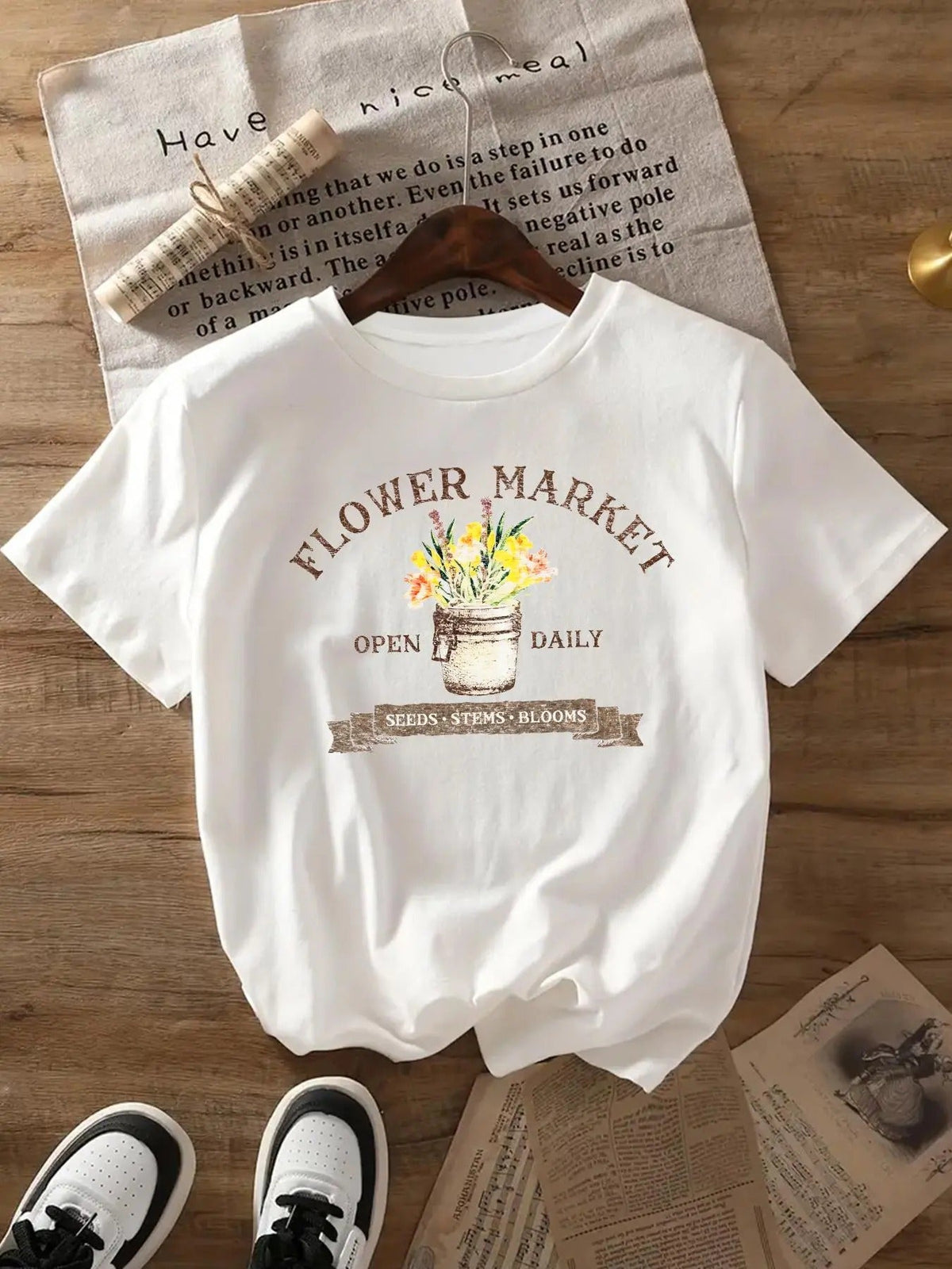 Floral & Letter Print Round Neck Casual Short Sleeve Crew Neck Daily Clothes All Seasons T-Shirts